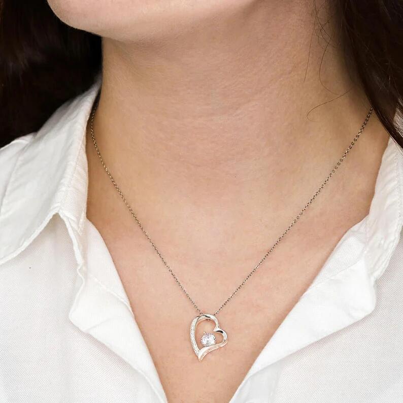 Simple Hollow Heart Pendant Necklace for Women